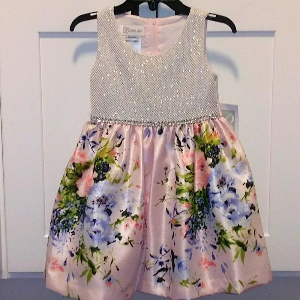 4/$5  Nwt adorable dress!